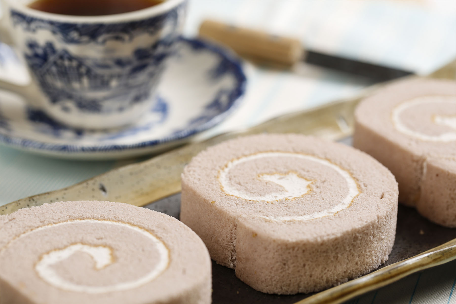 芋泥蛋糕卷taro paste roll cake (vegetarian lacto-ovo meal) 单价